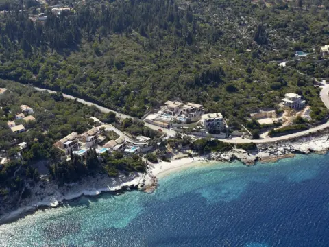 Anassa Mare Villas & Residences, Παξοί