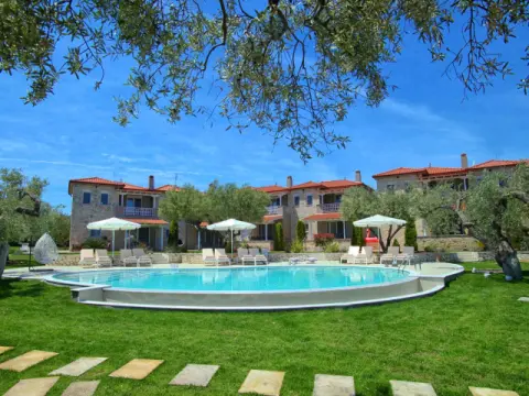 Kassandra Villas, Πολύχρονο