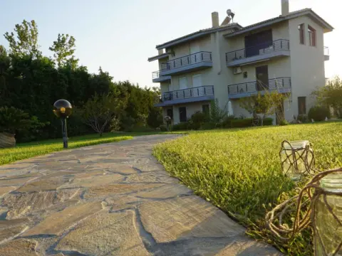 Villa Orama Apartments, Νέα Ποτίδαια