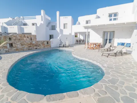 Helen Luxury Villas, Νάξος