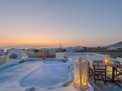 Naxian Queen Luxury Villas & Suites, Αγία Άννα