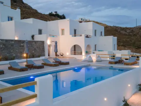 Naxos Earth Suites, Νάξος