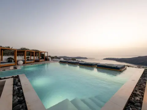 Amaze Suites, Ημεροβίγλι