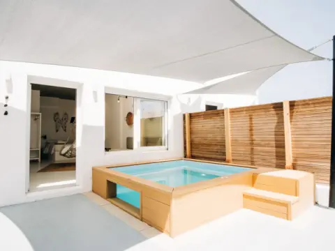 Mesanto Luxury Suites, Μεγαλοχώρι