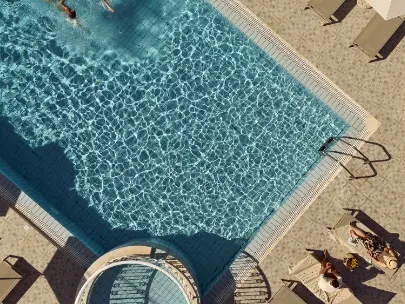 Alamis Hotel & Apartments, Τσιλιβί