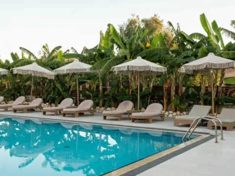 Ekati Mare Boutique Resort, Κάβος