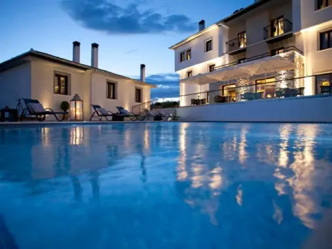 Despotiko Hotel, Πορταριά
