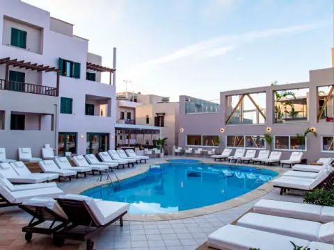 Elmi Suites Beach Hotel, Χερσόνησος