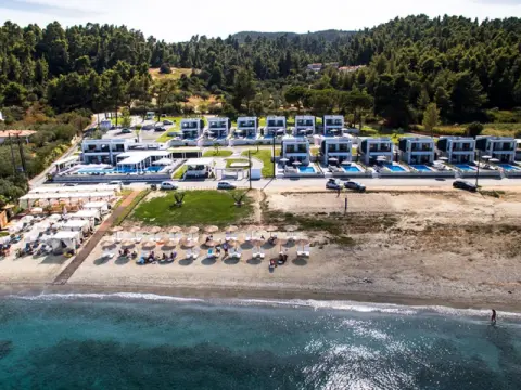 Crystal Villas and Suites, Χαλκιδική