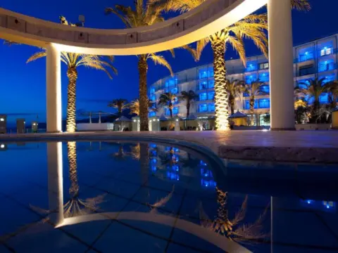 Club Hotel Loutraki, Λουτράκι