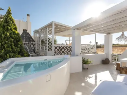 Aeolos Villas Sustainable Living, Νάξος