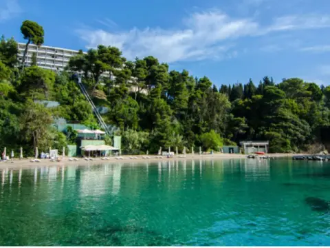 Corfu Holiday Palace, Κανόνι