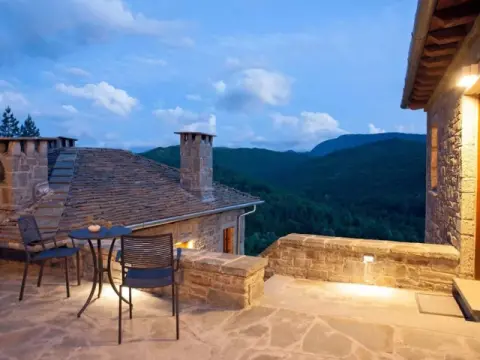 Kipi Suites, Κήποι