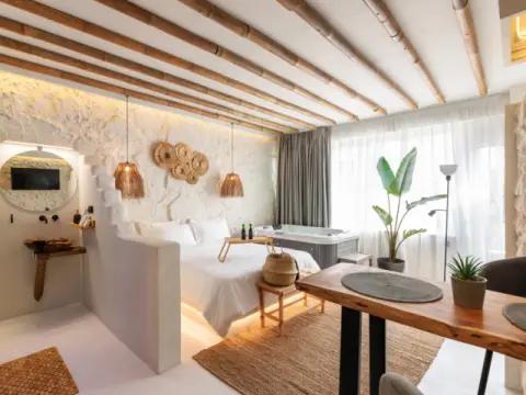 Marabou Unique Stay, Θεσσαλονίκη