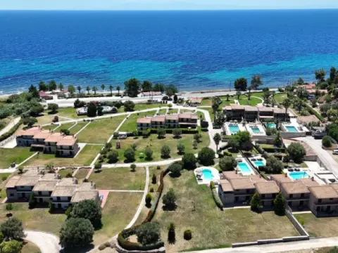 Evlogia Village by Greek Pride, Νέα Σκιώνη