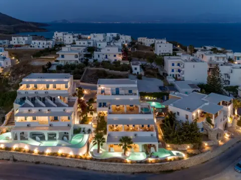 Aloni Hotel, Πίσω Λιβάδι