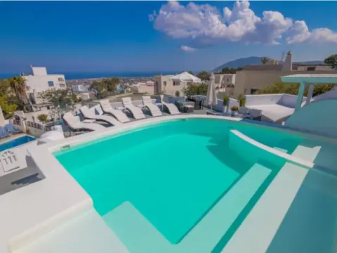 Boutique 88, Φηρά