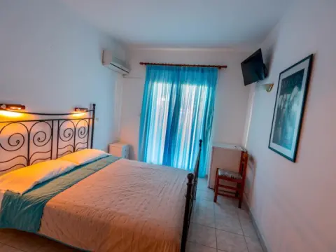 Balaskas Hotel, Διαφάνι