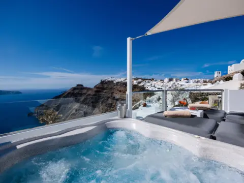 Nevma Suites, Φηροστεφάνι