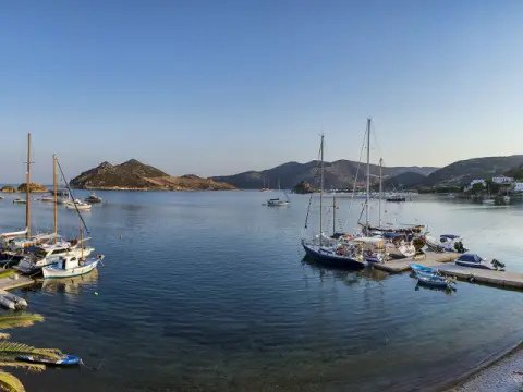 Silver Beach Hotel, Γροίκος