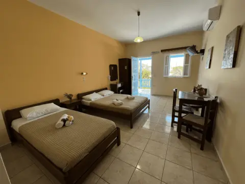 Georgia Studios Amorgos, Αμοργός