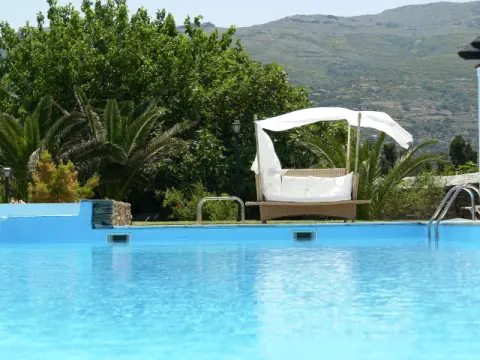 Paradise Art Hotel by Mr and Mrs White, Άνδρος