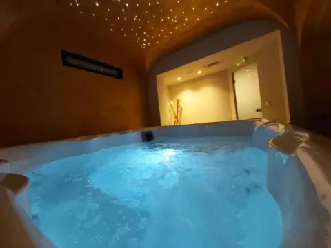 Alexakis Hotel & Spa, Λουτρά Υπάτης
