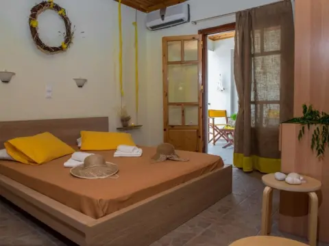 Summer Bed Nydri, Λευκάδα