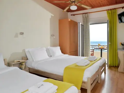 Pharos Rooms, Αιδηψός