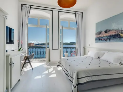 Skylight Suites, Ερμούπολη