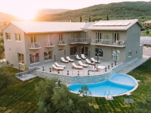 Socrates Organic Village Wild Olive, Αγριλιά