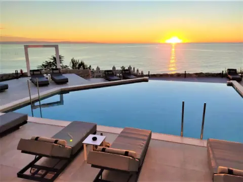 Akrotiri Olympus Luxury Suites, Πιερία