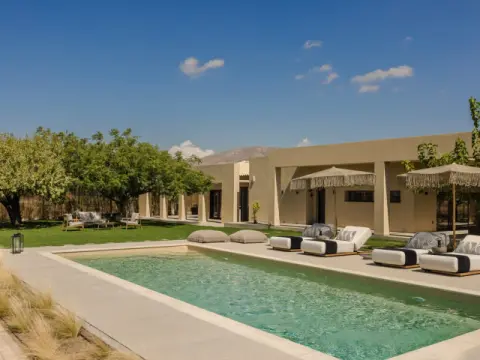 The Attican Villa & Estate, Ανάβυσσος