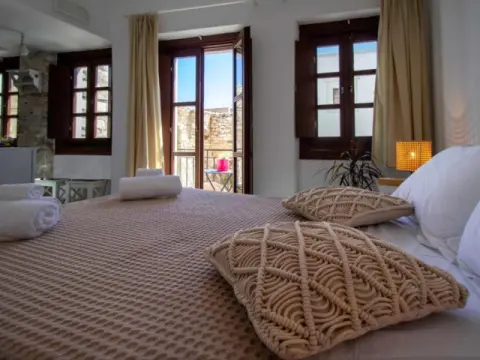 Platsa's House, Νάξος