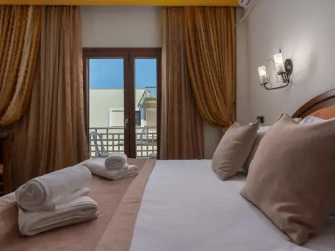 Filippos Hotel, Νέα Μουδανιά