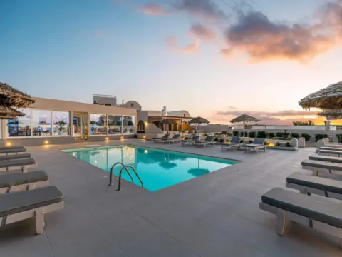 En Plo Boutique Suites, Σαντορίνη