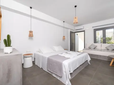 Aqualung Suites, Σαντορίνη