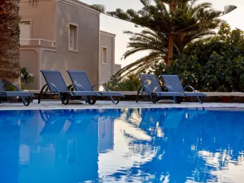 Terra Blue Santorini, Σαντορίνη
