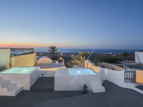 Aqua Serenity Luxury Suites, Οία