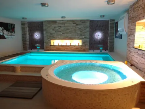 Nymfes Hotel & Spa, Λουτρά Πόζαρ