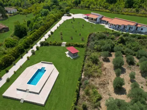 Kerkini Inn, Κορυφούδι